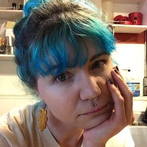 Meet your Posher, Jennifer